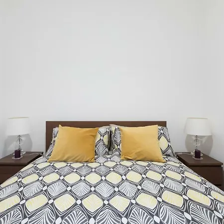 Amazing 4 Bedrooms With Garden Apartment Rome