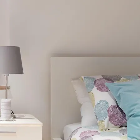 Amazing 4 Bedrooms With Garden *