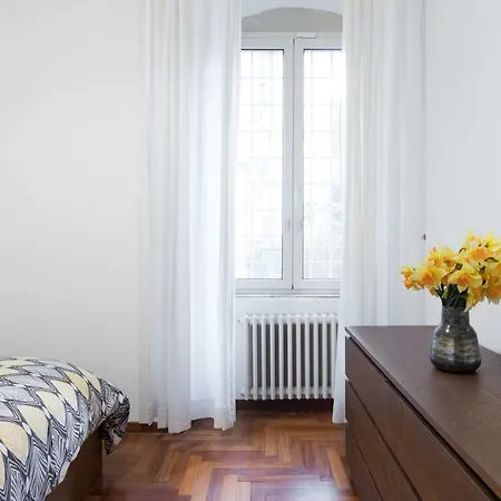 Amazing 4 Bedrooms With Garden Apartment