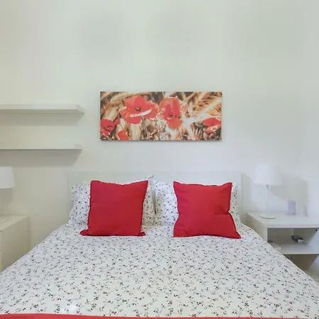 Amazing 4 Bedrooms With Garden *