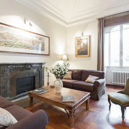 Amazing 4 Bedrooms With Garden Apartment