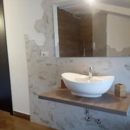 B&B Glicini Bed & Breakfast 2*