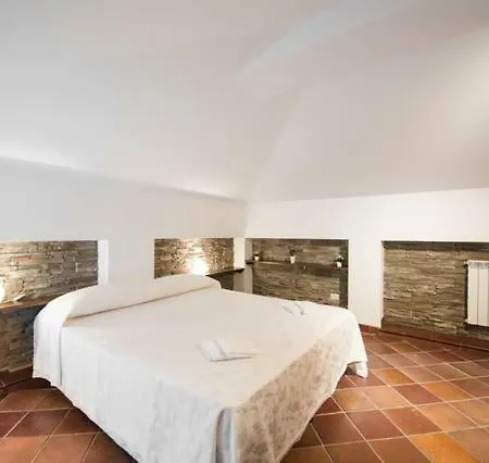 B&B Glicini Rome