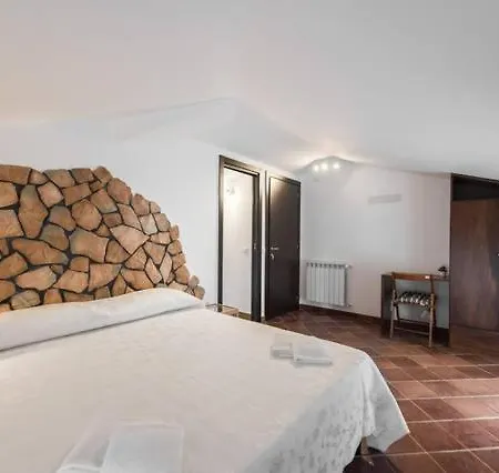 B&B Glicini Rome