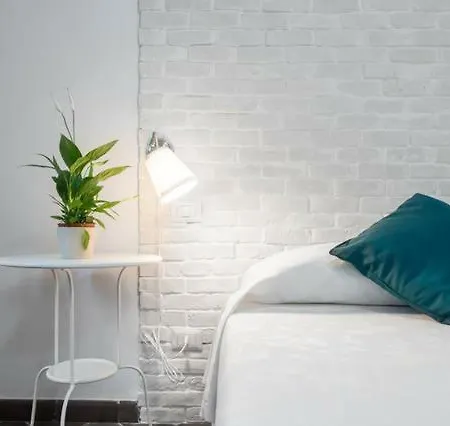 B&B Glicini Bed & Breakfast Rome