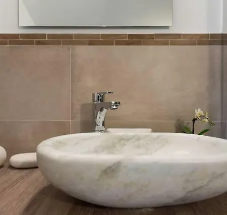 B&B Glicini Bed & Breakfast Rome