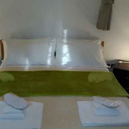 B&B Glicini Bed & Breakfast 2*