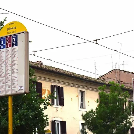 Holiday home Le Rondini A Rome