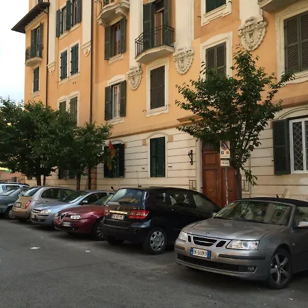 Four Seasons Holiday House Apartment Rome