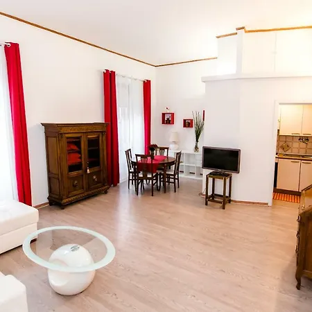 Oasi Al Colosseo Apartment *