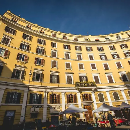 Quiriti House * Rome