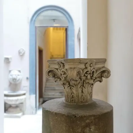 Apartment Quiet Pied A Terre With Terrace In Borgo Pio Rome