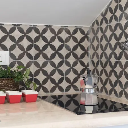 Apartment Quiet Pied A Terre With Terrace In Borgo Pio *