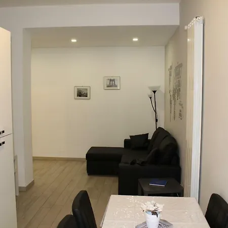 Chic House Apartment *