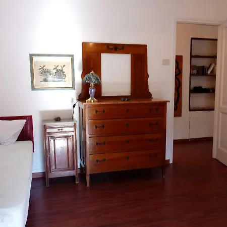 House Apartment *