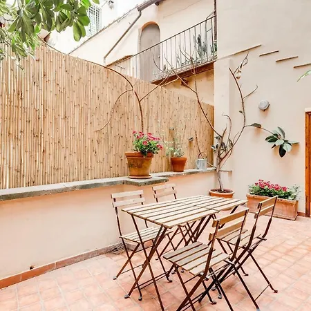Al Portico 39 With Terrace Apartament