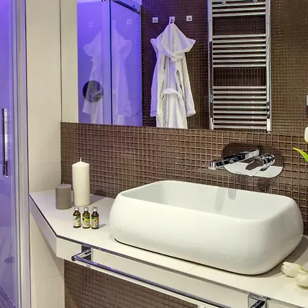Gcf Luxury Suites, Rome