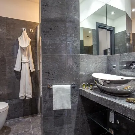 Casa de hóspedes Gcf Luxury Suites, 2*