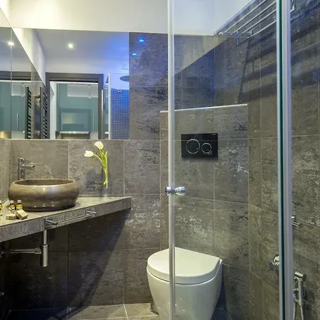Gcf Luxury Suites, 2* Rome