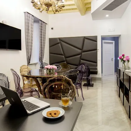 Guest house Gcf Luxury Suites,