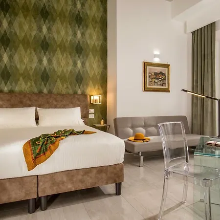 Gcf Luxury Suites, 2*