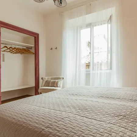 Santonofrio Apartment