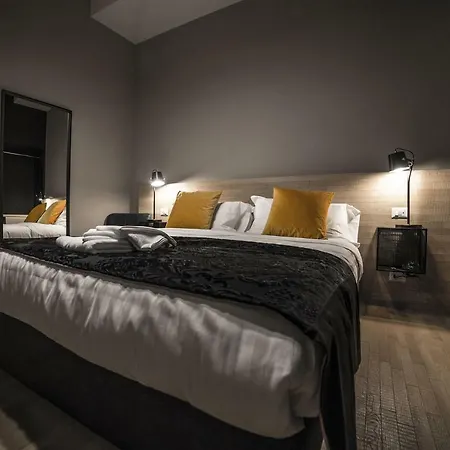 Suitelifetrevi Guest house