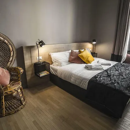 Guest house Suitelifetrevi 2*