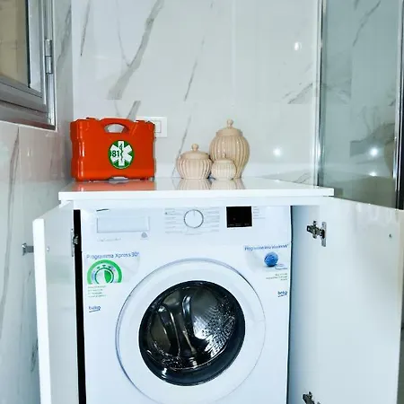 Apartment Appartamento Piazza Del Parlamento 3 *