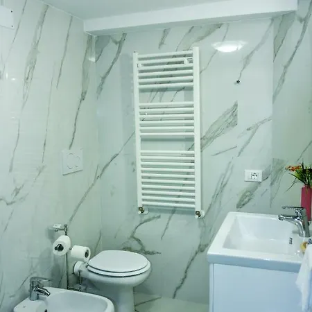 Apartment Appartamento Piazza Del Parlamento 3 Rome