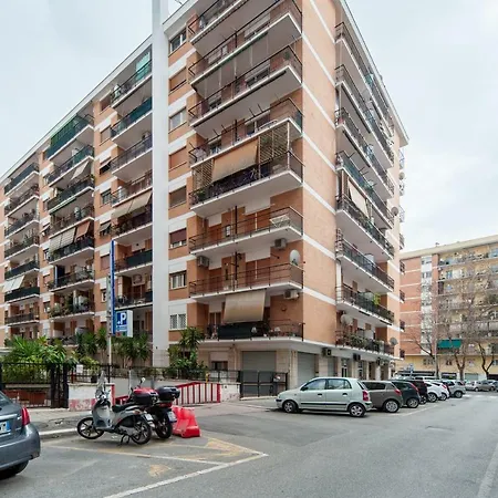 Privato A Marconi Apartment Rome