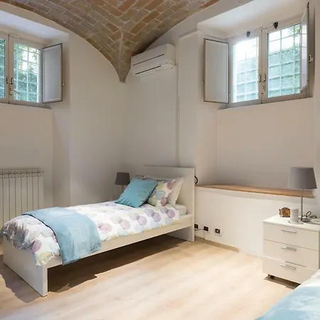 Apartment Amazing 4 Bedrooms With Garden