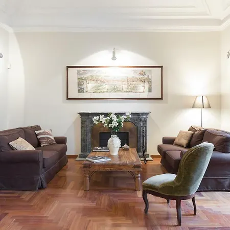 Amazing 4 Bedrooms With Garden Apartment *