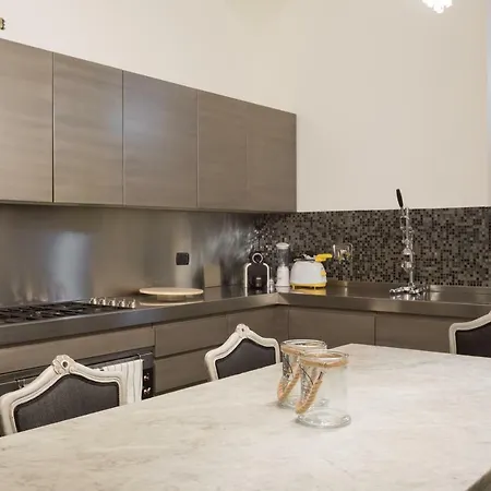 Amazing 4 Bedrooms With Garden