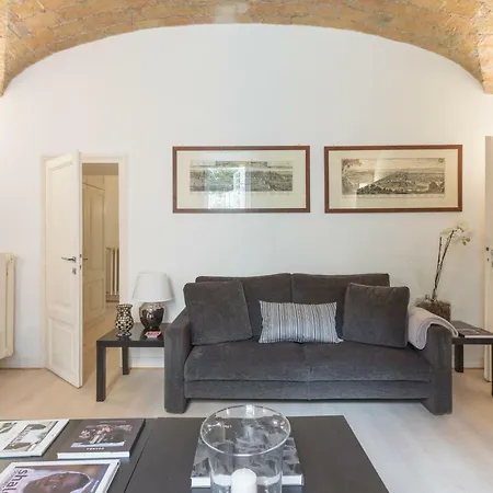 Amazing 4 Bedrooms With Garden Apartment Rome