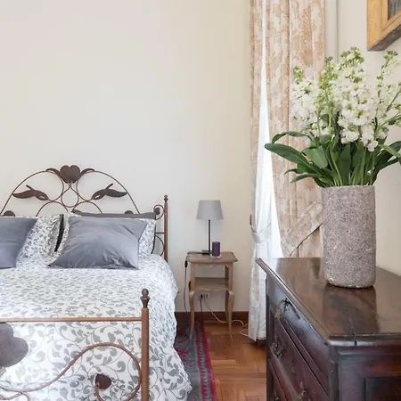 Amazing 4 Bedrooms With Garden Apartment Rome