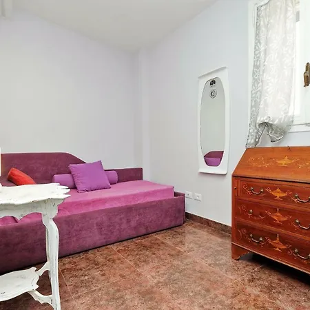 Apartment Pandosia *