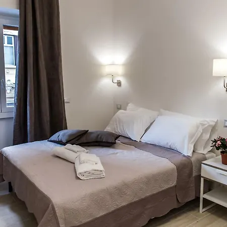 Mr. Charlie Brown Guest house Rome