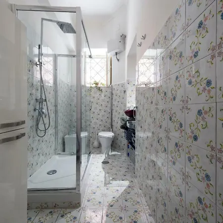 Spanish Steps 3 Bedrooms Cozy,elegant And