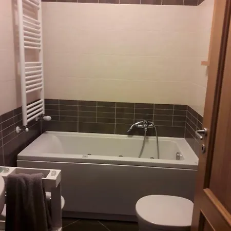 Apartment Via Borghetto Di Vara 13