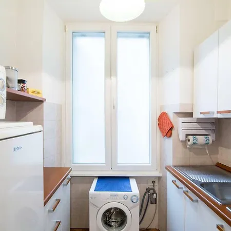 Parvula Domus Al Colosseo Apartment *