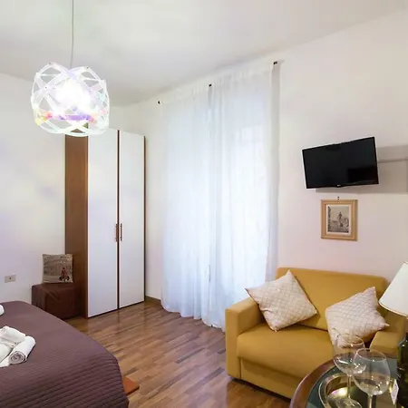 Apartment Parvula Domus Al Colosseo