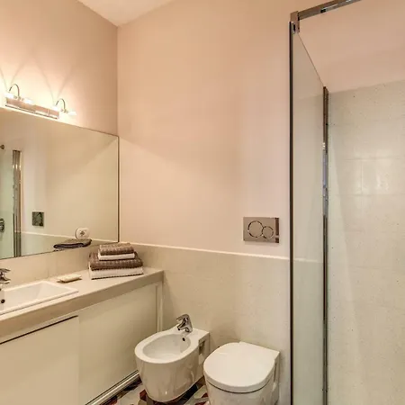 Dimension Trevi Apartment Rome