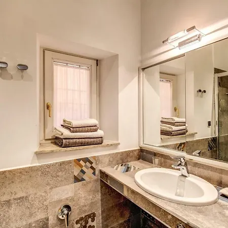 Apartment Dimension Trevi