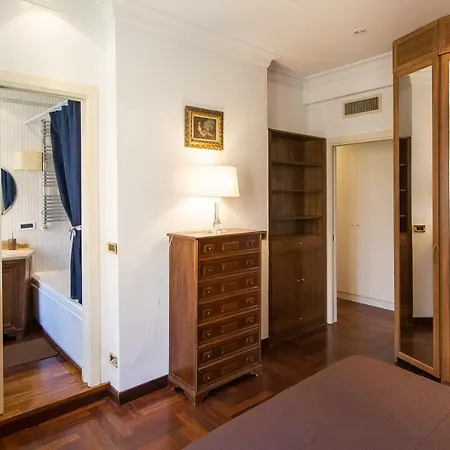 Apartment In Ponte Milvio Rome