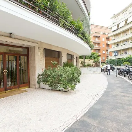 Appartamento In Archimede Roma