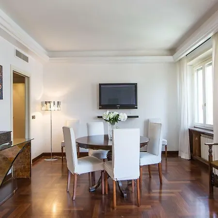 In Ponte Milvio Apartment