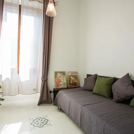 Art Nouveau Colosseo Bed & Breakfast Roma