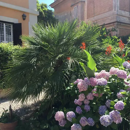 Holiday home Gianicolo Penny's Garden