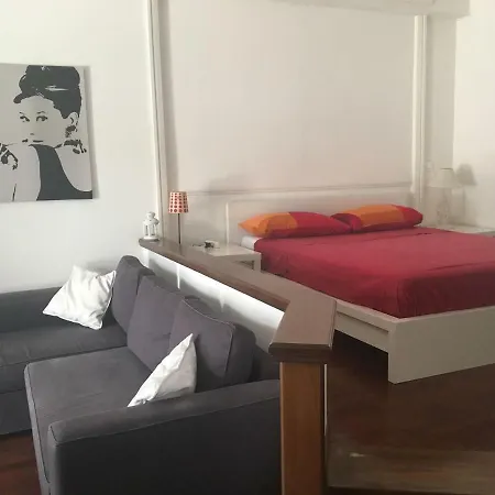 Vatican House רומא